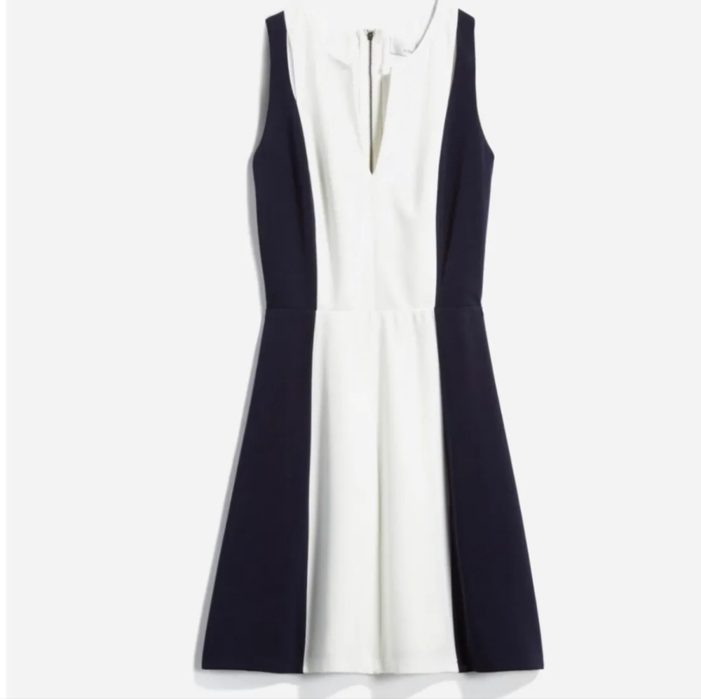 Adelyn Rae Mariella Knit Dress Size M Lazer Cut Blue And White Color Block